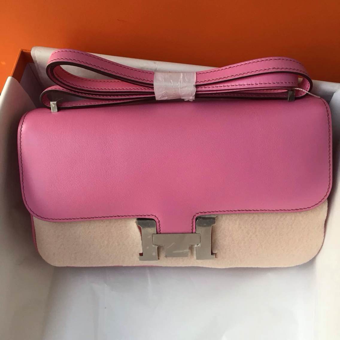 26cm Hermes Constance elan 5P Pink Swift Leather Cross-body Bag ...  