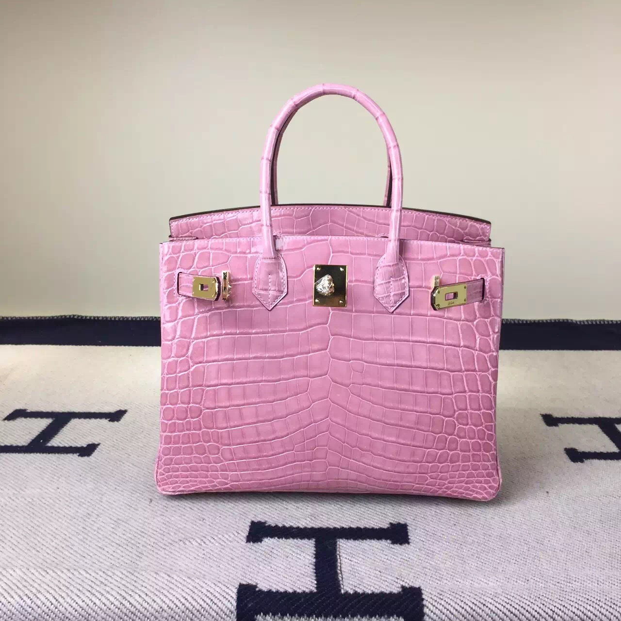 New Pretty Hermes Light Pink Crocodile Shiny Leather Birkin Bag 30cm — Hermes Crocodile Birkin Bag