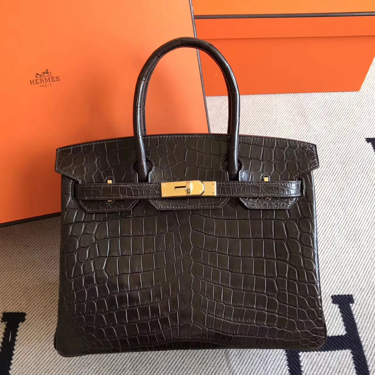 Fashion Hermes Crocodile Matt Birkin30cm Handbag in Chocolate Color ...