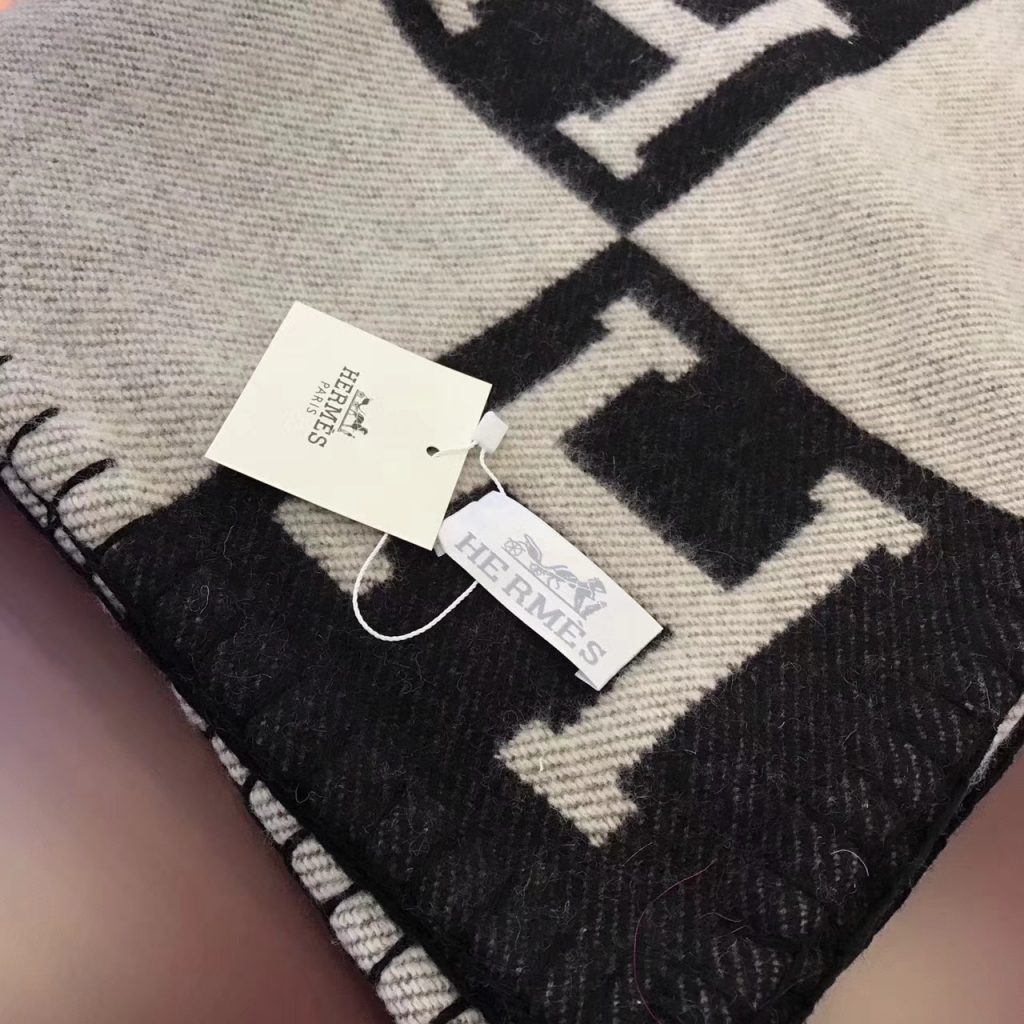 Cheap Hermes H Printing Blanket Scarf in Black Cashmere H Factory Birkin