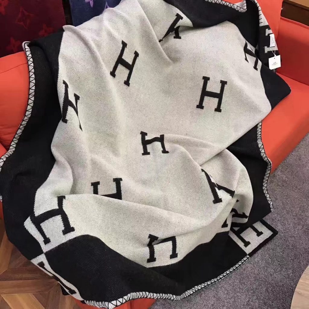 Cheap Hermes H Printing Blanket Scarf in Black Cashmere H Factory Birkin