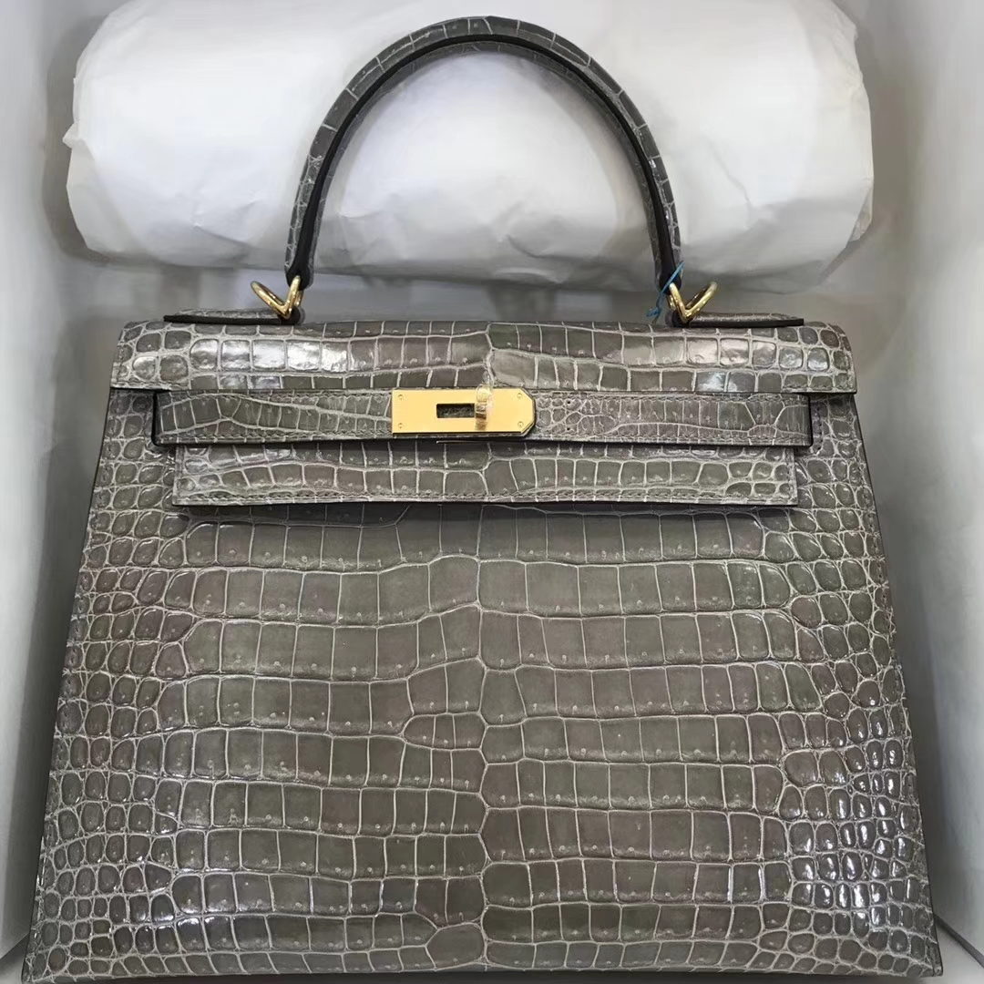 Hermès Gris Tourterelle Chèvre And Vert Bosphore Kelly 28 Gold Hardware,  2015 Available For Immediate Sale At Sotheby's