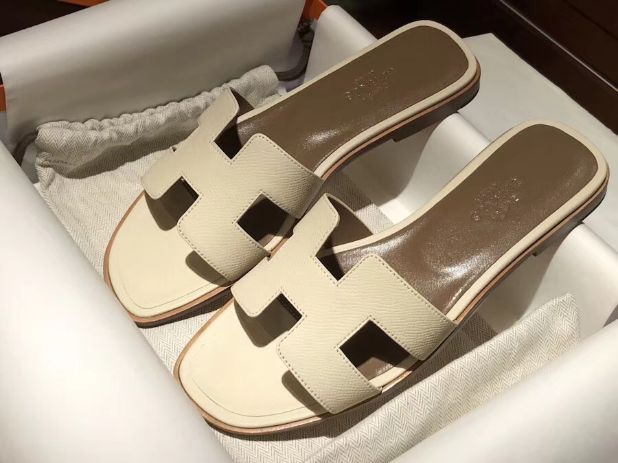 Classic Hermes Beton White Calf Leather Women’s Flat Heel Sandals ...