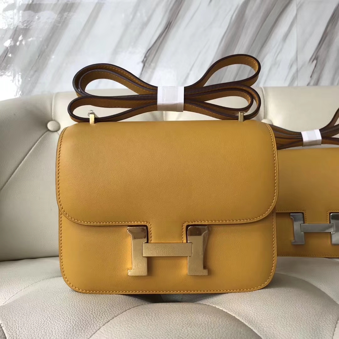 Fashion Hermes Swift Calf Constance Bag18CM in 9D Ambre Yellow Gold